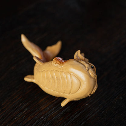 Karpfen springendes Teehaustier